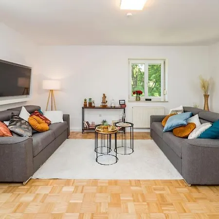 Og2 R - Wunderschoene 80m2 3-zimmer Naehe Salzburg شقة فريلاسنغ