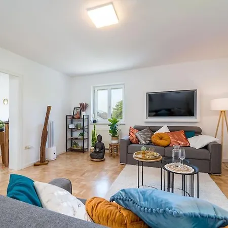 Og2 R - Wunderschoene 80m2 3-zimmer Naehe Salzburg شقة